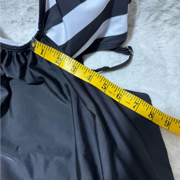 Women’s Black & White Stripes Lined Up Double Up Tankini (Top only) XXL - Picture 9 of 14
